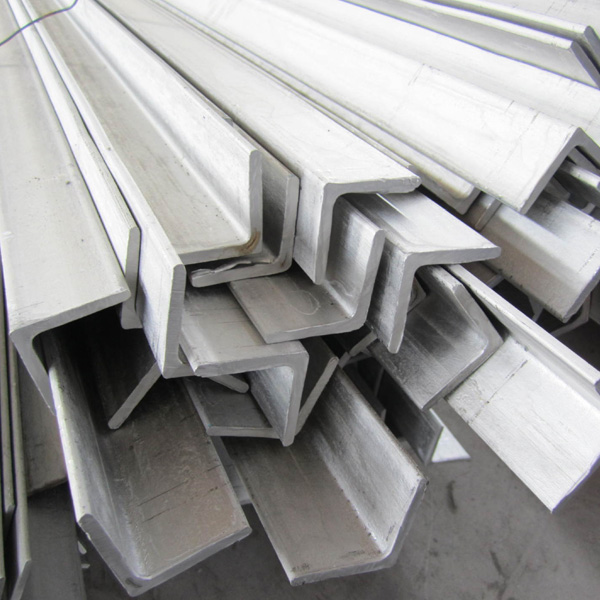 ���P����